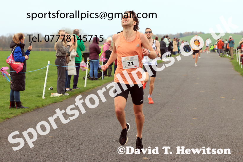 Mens and Womens 2025 Heaton Memorial 10k Road Race, Newcastle Town Moor, Sunday, November 9th. Photo: David T. Hewitson/Sports for All Pics